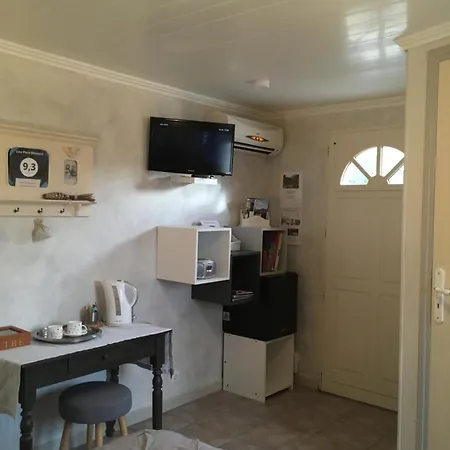 Lou Pero Mousco Guest house