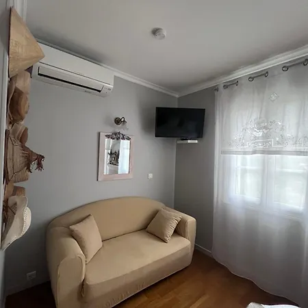 Lou Pero Mousco Guest house *