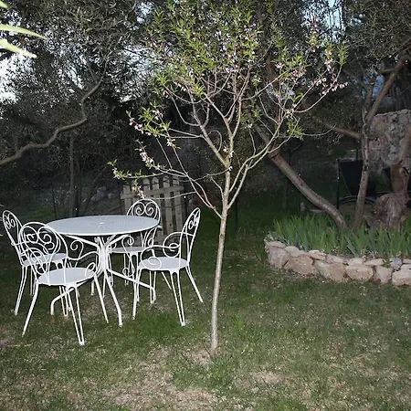 Lou Pero Mousco Guest house *